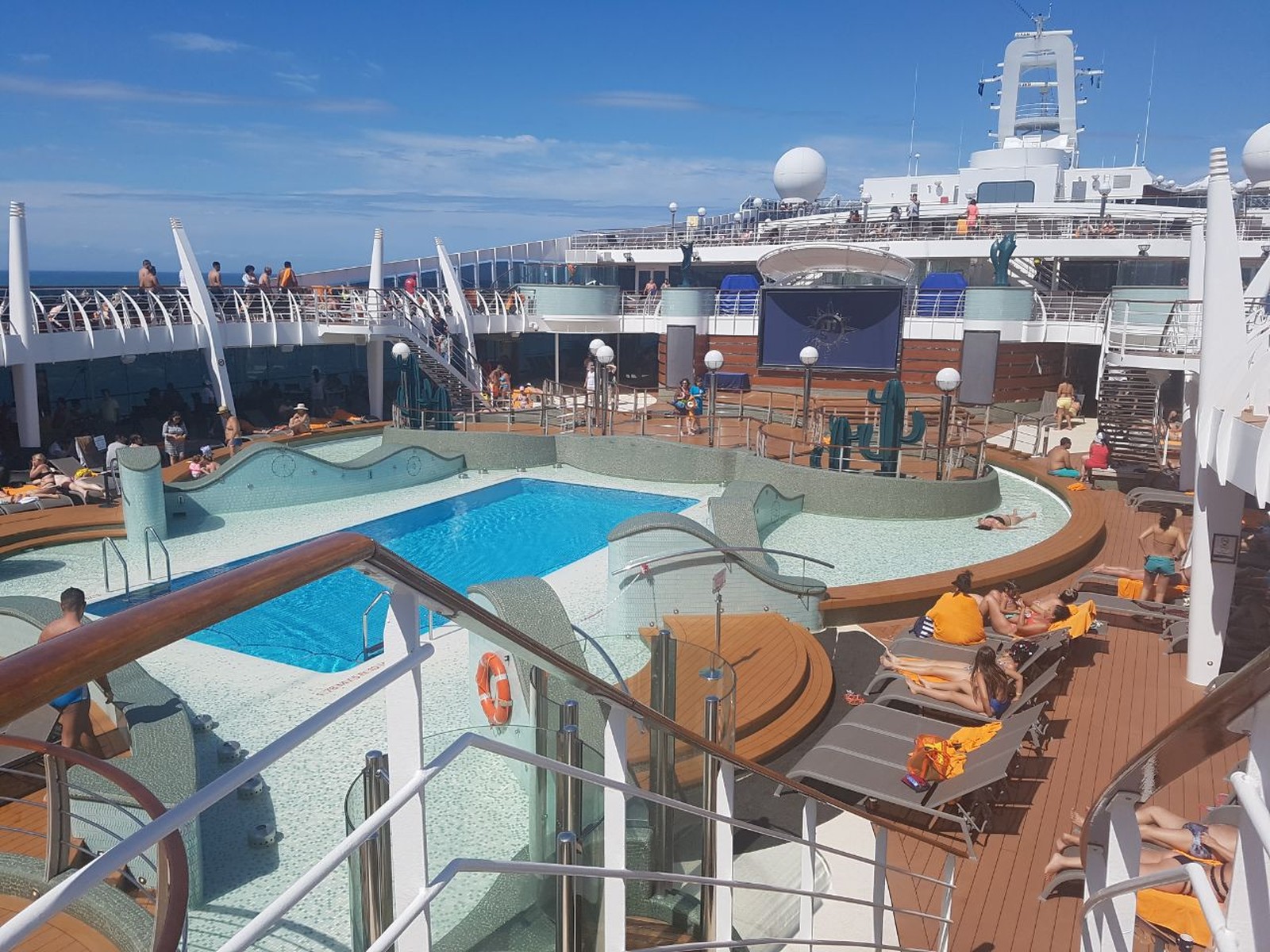 Doleiro investigado na Lava-Jato fugiu do Brasil em cruzeiro de luxo, diz MPF