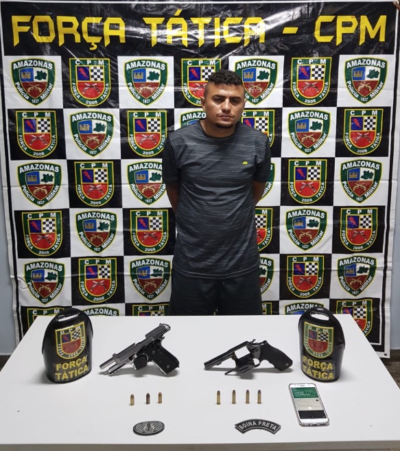 Homem é preso com armas e munições em Manaus