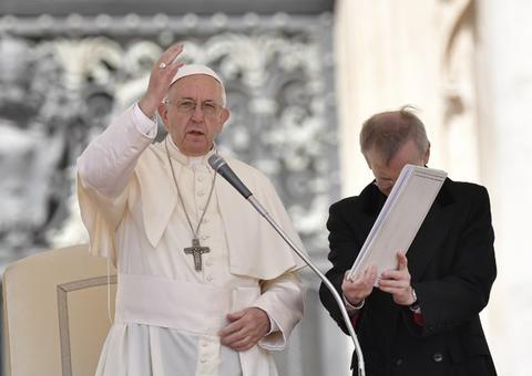 Bispos chilenos que teriam acobertado abuso colocam cargo à disposição do Papa