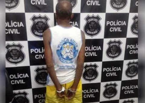 Idoso é preso acusado de praticar sexo oral com a própria neta de 10 anos