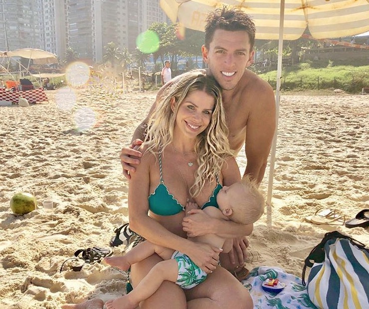 Karina Bacchi e Amaury Nunes anunciam noivado: 'ela disse sim' 