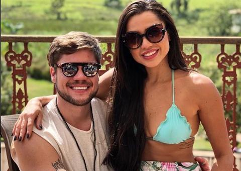 Ex-bbbs Paula e Breno passam fim de semana em fazenda