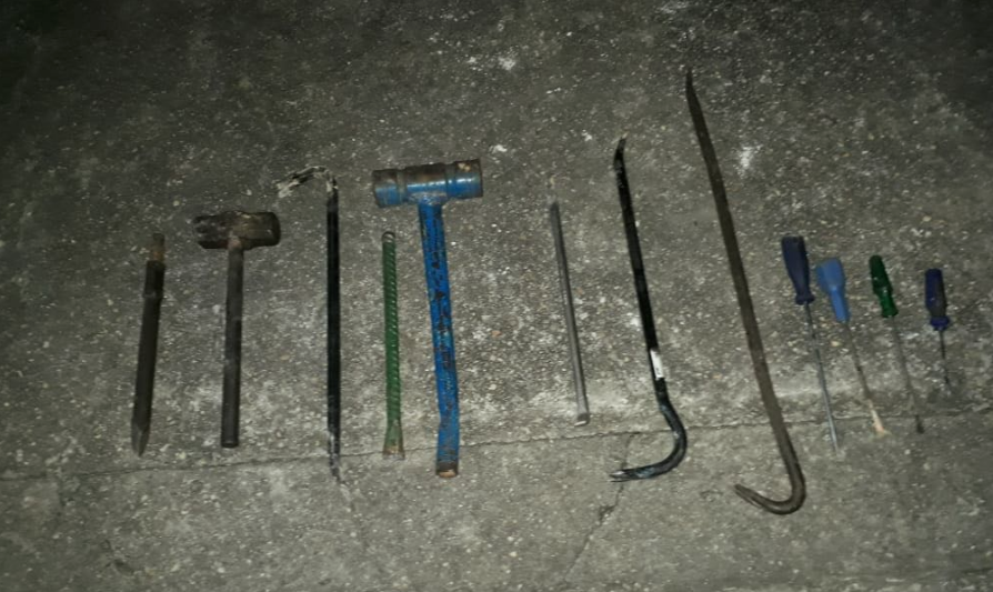 Grupo é preso ao tentar roubar agência dos Correios e atirar contra polícia no Amazonas