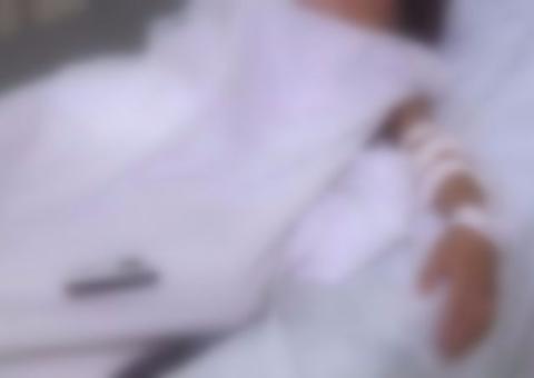 Mulher é presa suspeita de ameaçar com faca e envenenar filhas em casa