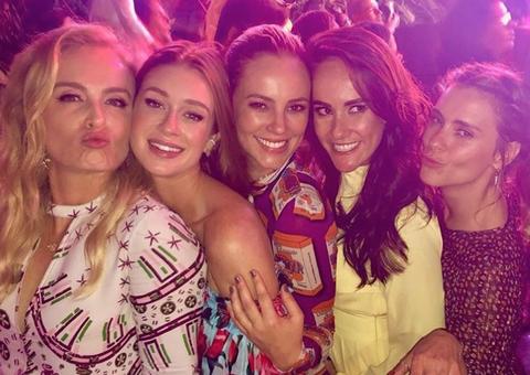 Angélica e Luciano Huck recebem famosos em bar-mitzvá de filho mais velho