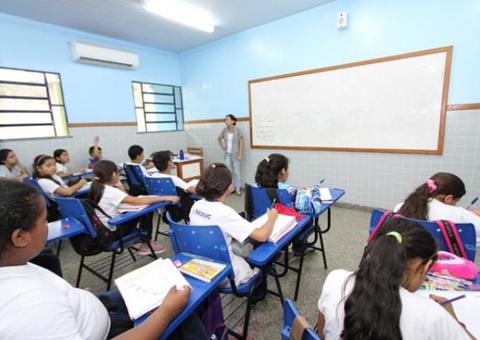 Inscrições para 8,1 mil vagas em concurso da Seduc encerram neste domingo