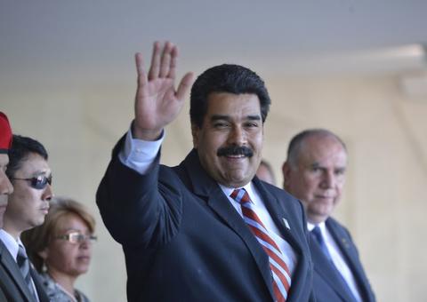 Vinte milhões de venezuelanos vão às urnas neste domingo