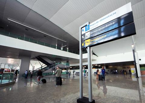 Chuva forte faz avião arremeter em aeroporto de Manaus