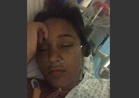 Adolescente quase morre e “troca de pele” depois de usar absorvente