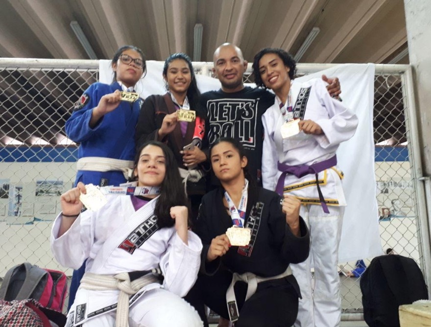 Atletas de jiu-jitsu do Abrigo Moacyr Alves participam de Campeonato Profissional em Manaus