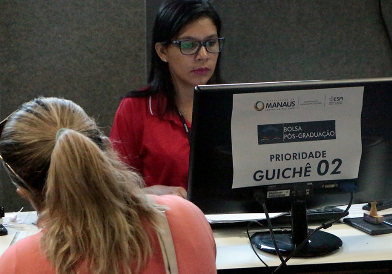 Com mais de 10 mil vagas, inscrições para o Bolsa Pós-Graduação começam nesta quarta