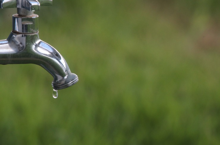 Ageman notifica Manaus Ambiental por falta de água sem aviso prévio em 12 bairros