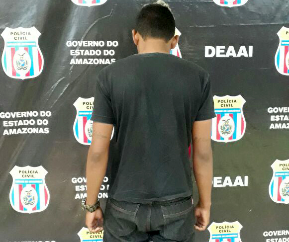 Adolescente é apreendido suspeito de assaltar drogaria em Manaus