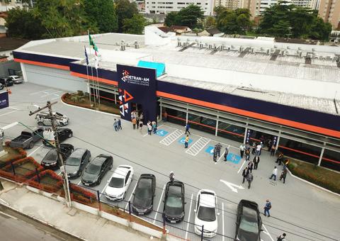 Autoescola é suspensa após clientes denunciarem problemas para tirar CNH