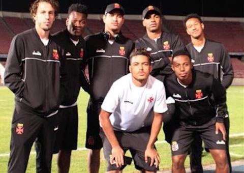 Jogadores do Vasco revoltam torcida com foto polêmica