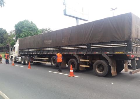 Detran multa mais de 60 motoristas durante fiscalização em Manaus 