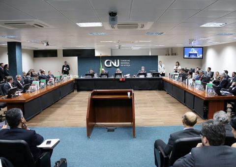 Poliamor divide conselheiros do CNJ, que suspendem sessão