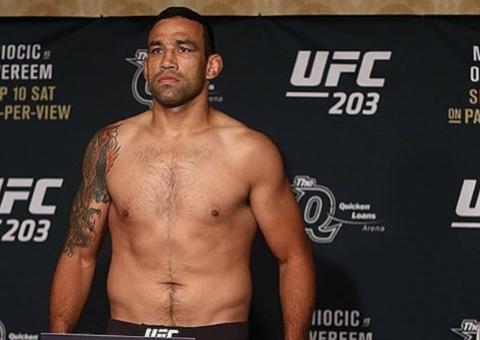 Werdum é flagrado no doping e está fora da luta principal do UFC Rússia