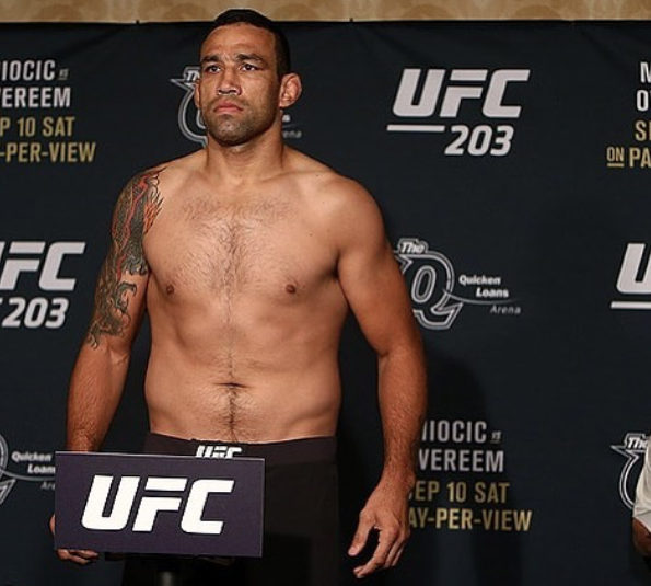 Werdum é flagrado no doping e está fora da luta principal do UFC Rússia