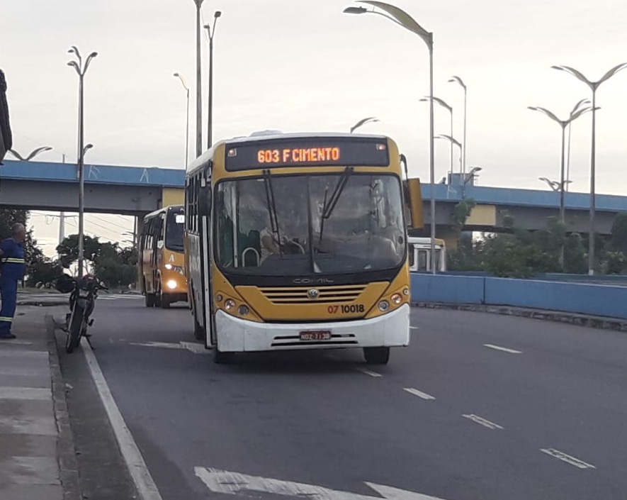 Após decisão judicial, rodoviários decidem suspender greve em Manaus