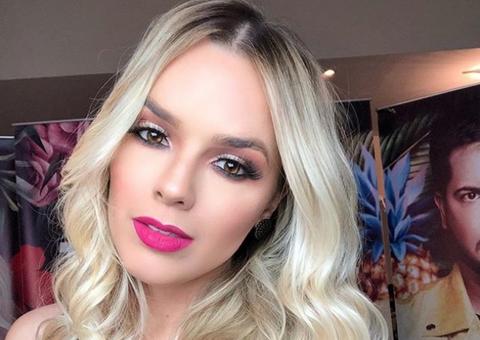 Um dia após anúncio de gravidez, cantora Thaeme perde o bebê