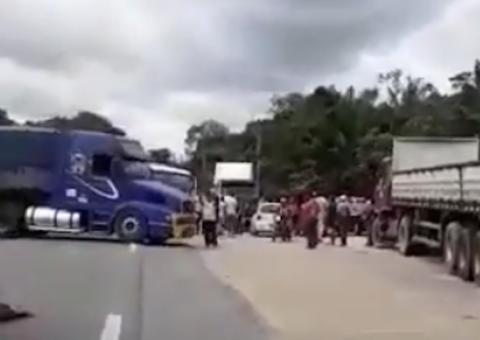 Juiz manda liberar rodovias federais bloqueadas durante protesto dos caminhoneiros