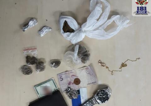 Polícia troca tiros com 8 homens suspeitos de vender drogas em Manaus