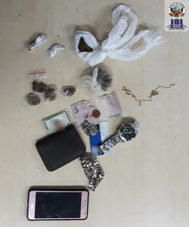 Polícia troca tiros com 8 homens suspeitos de vender drogas em Manaus