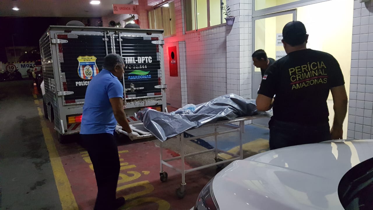 Jovem é assassinado com 5 tiros no meio da rua em Manaus