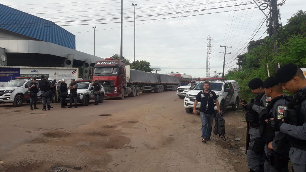 Contra alta do diesel caminhoneiros fecham estrada em Manaus