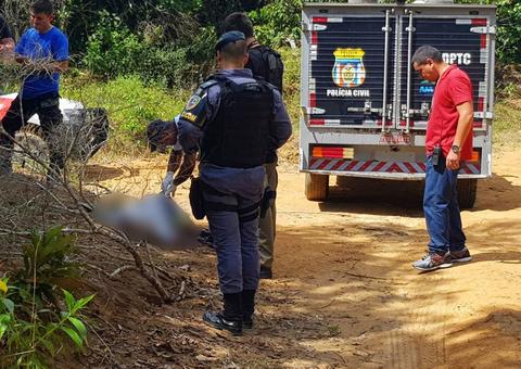 Com maxilar quebrado, homem é encontrado morto em área de mata em Manaus