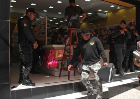 Operação de combate à poluição sonora apreende caixas de som de lojas em Manaus