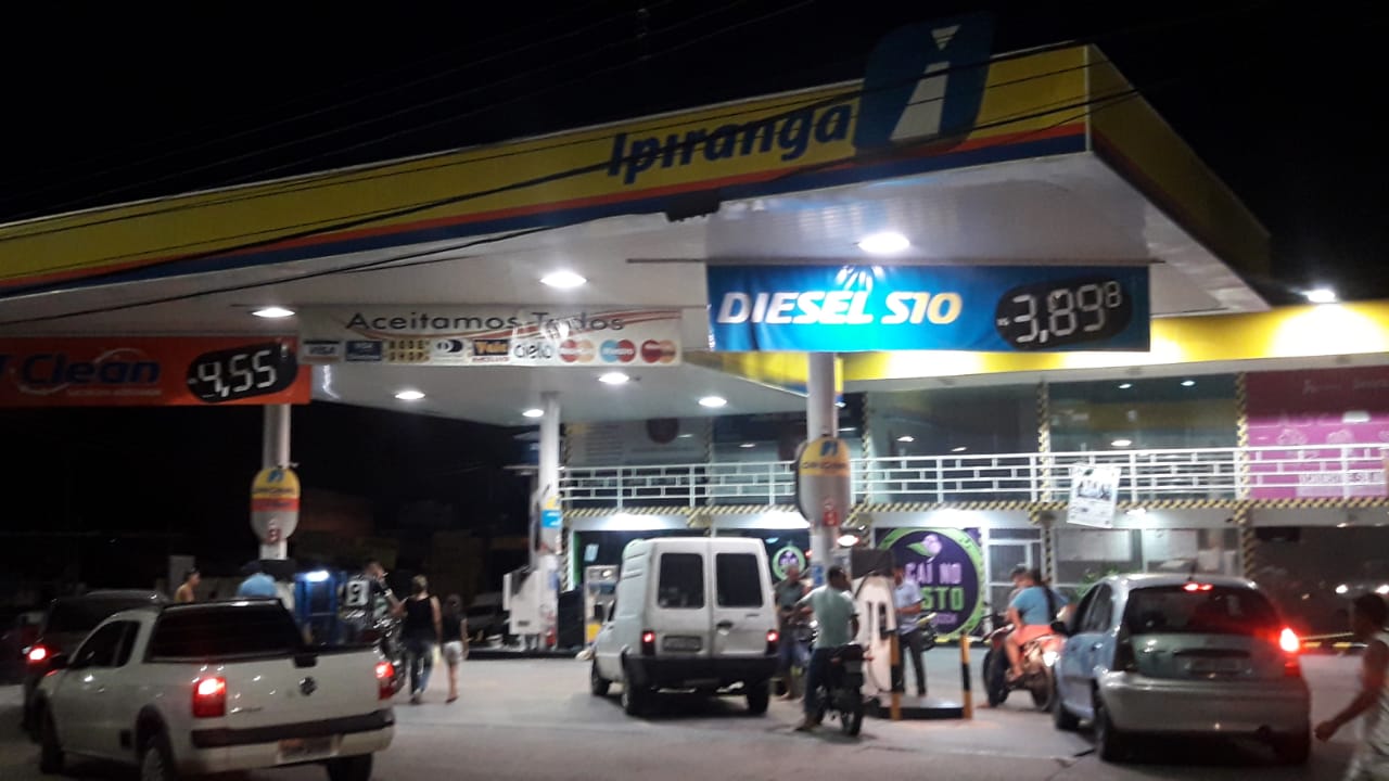 Sem reabastecimento, postos de Manaus só têm combustíveis para os próximos dois dias