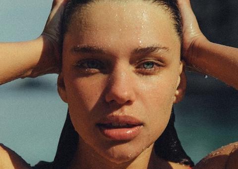 Bruna Linzmeyer exibe pelos pubianos e causa polêmica com internautas