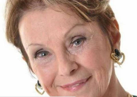 Com 65 anos de carreira, atriz pede emprego em rede social