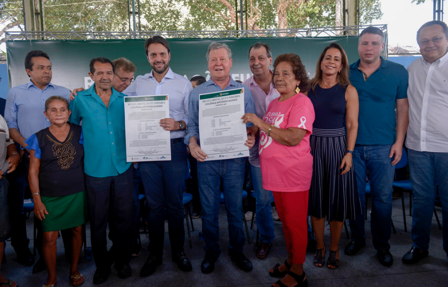 Prefeitura assina acordo de regularização de moradia para 5 mil famílias em Manaus