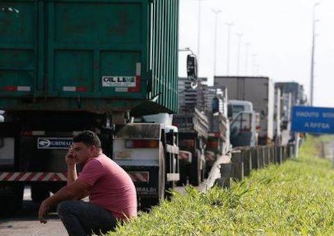 Em vídeo, líder dos caminhoneiros diz que entidades não se comprometeram com fim das paralisações