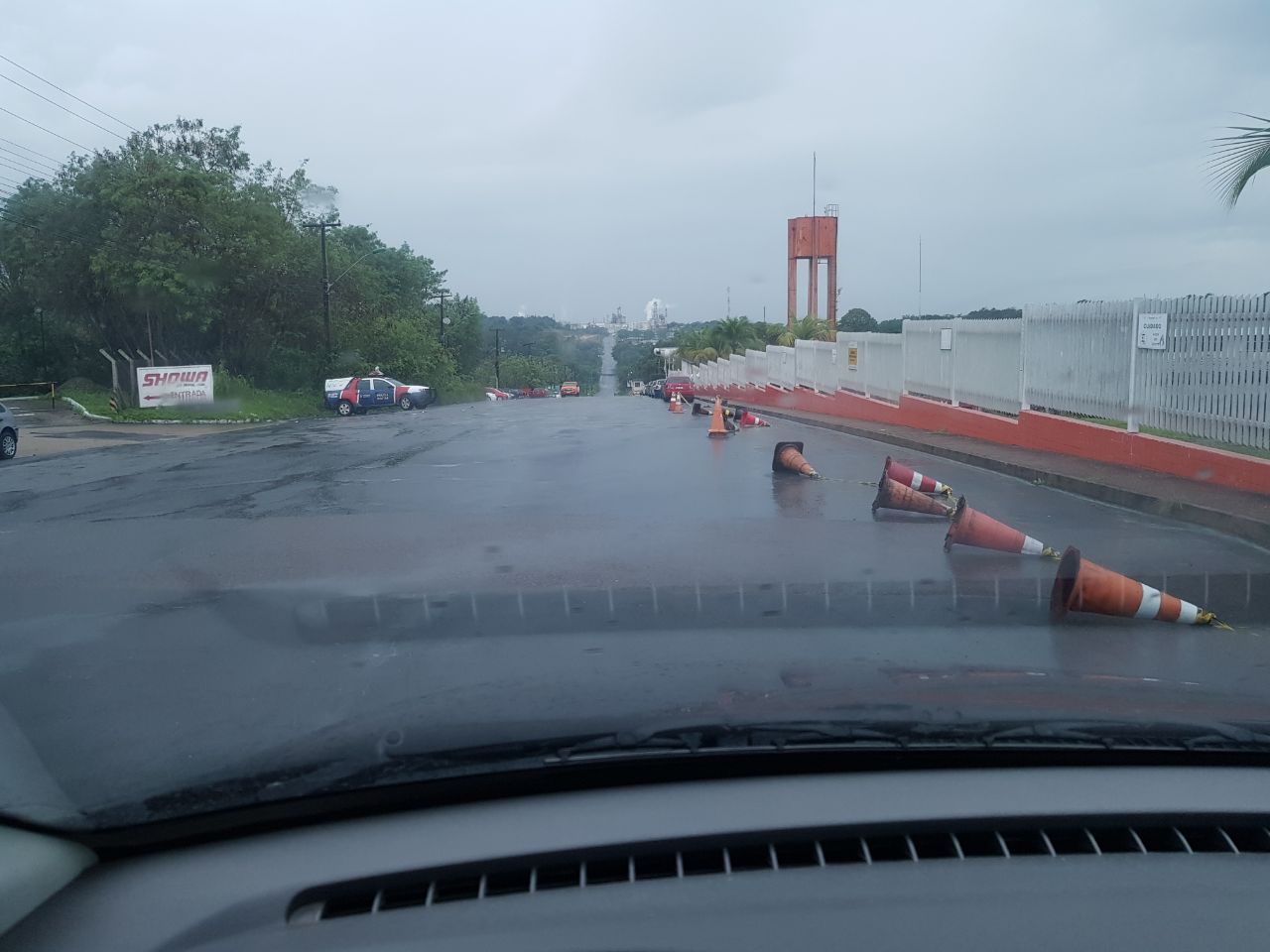 Caminhoneiros suspendem greve e liberam entrada da refinaria de Manaus 