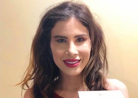 Youtuber Camilla Uckers impressiona com transformação no visual