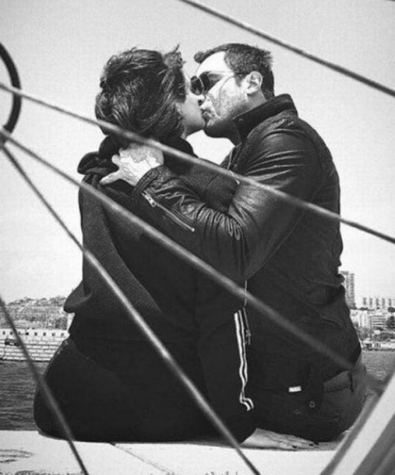 Bianca Bin e Sergio Guizé assumem namoro e surgem aos beijos pela 1ª vez