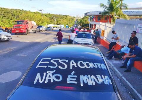 Governo determina aplicação de multas de até R$ 100 mil para conter greve de caminhoneiros