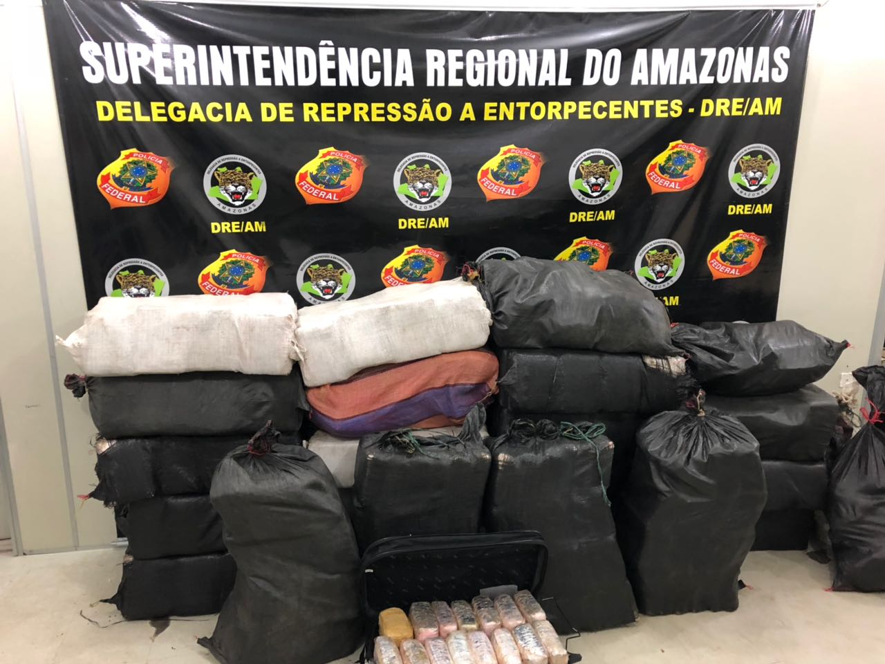 PF prende sete pessoas com mais de 600kg de drogas no Amazonas