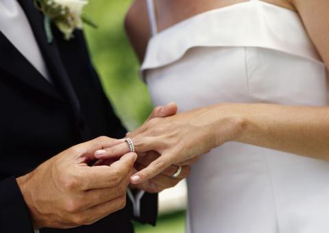 Noivo pede divórcio 15 minutos depois do casamento