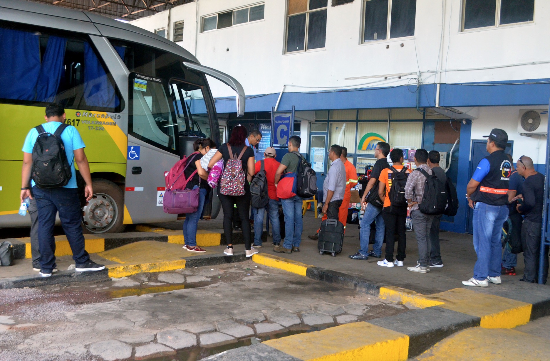 Ônibus intermunicipais continuam os serviços com o horário reduzido, diz Arsam