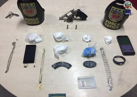 Durante revista, homem atende ligação de pessoa pedindo drogas e acaba preso em Manaus