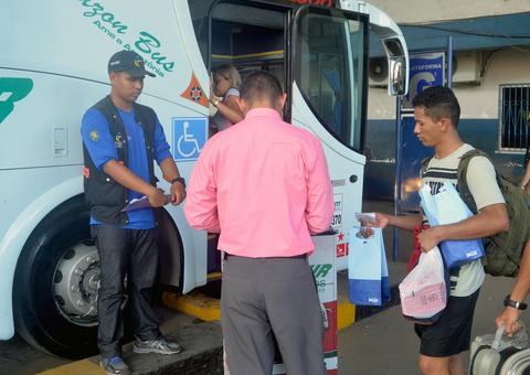 Transportes intermunicipais retornam atividades com horários normalizados