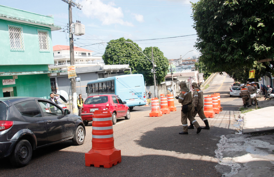 Justiça acata pedido da prefeitura e impede bloqueio total da Ponte do Educandos