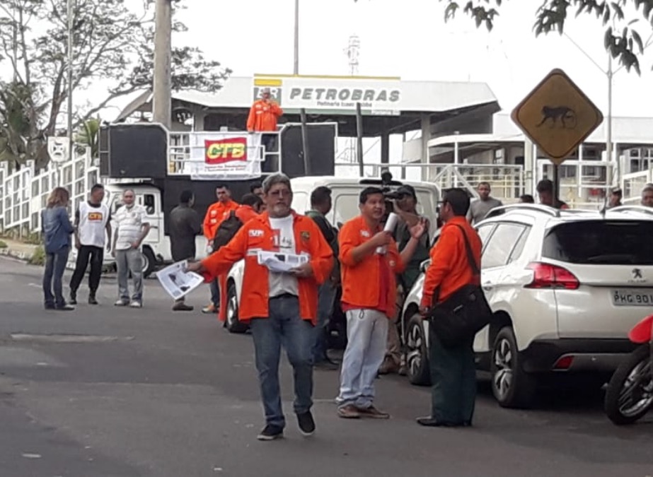 Petroleiros iniciam greve no Amazonas e mais seis Estados