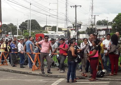 Sinetram divulga vagas de emprego e sindicato dos rodoviários diz que é farsa para conter greve