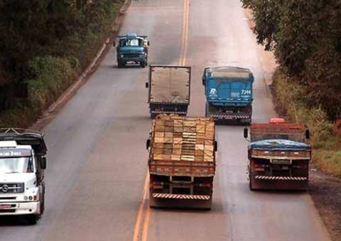 Governo publica tabela com preço mínimo para fretes de caminhões